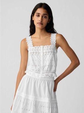 GAP x DOEN White Eyelet Button-Front Tank